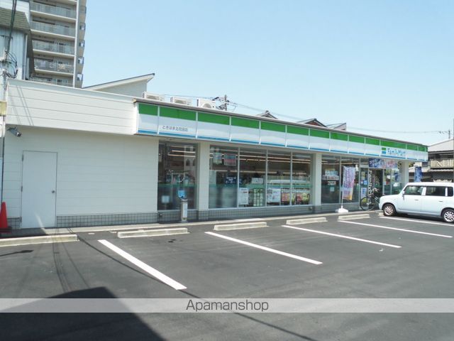 コンビニ　ファミリーマート（コンビニ）まで1724m