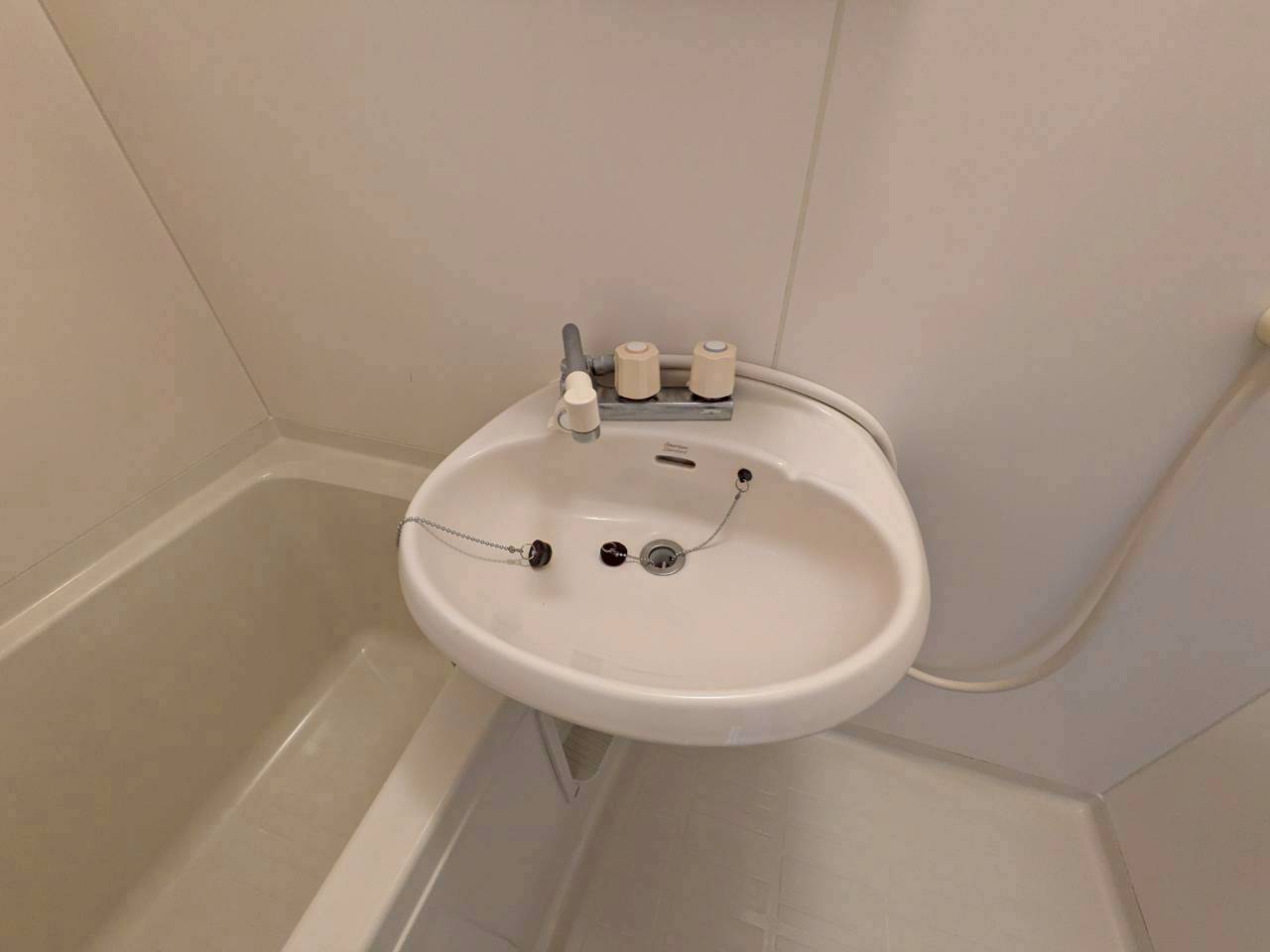 洗面設備　洗面所です