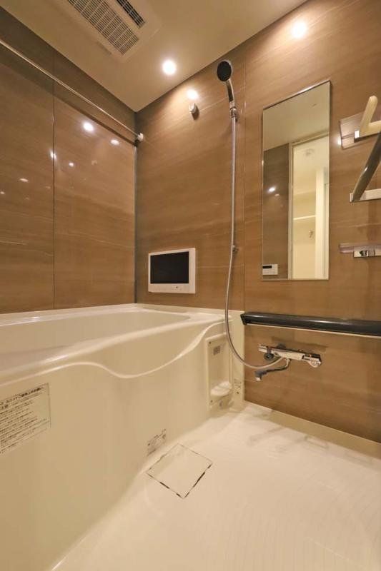 バス・シャワールーム　バスルーム