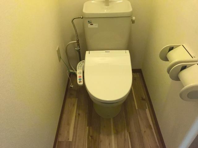 山陽電鉄本線 播磨町駅 徒歩13分 2階建 築30年のトイレ写真
