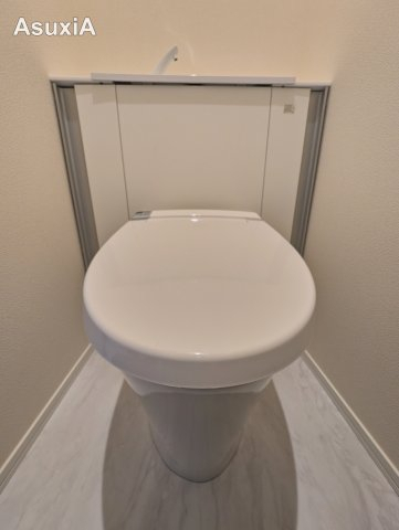 トイレ　※別タイプの室内写真です。