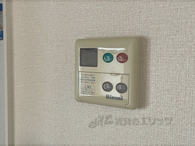 その他設備　給湯器リモコン
