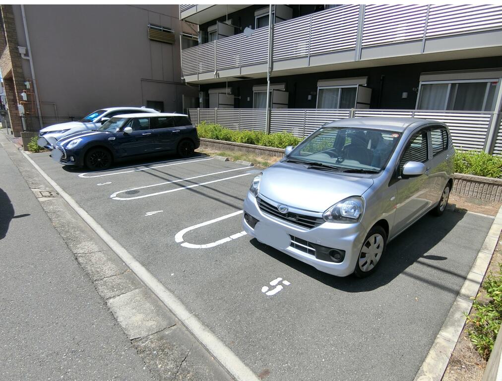 駐車場　駐車駐車場枠5台有ります！空き確認はお問い合わせください☆
