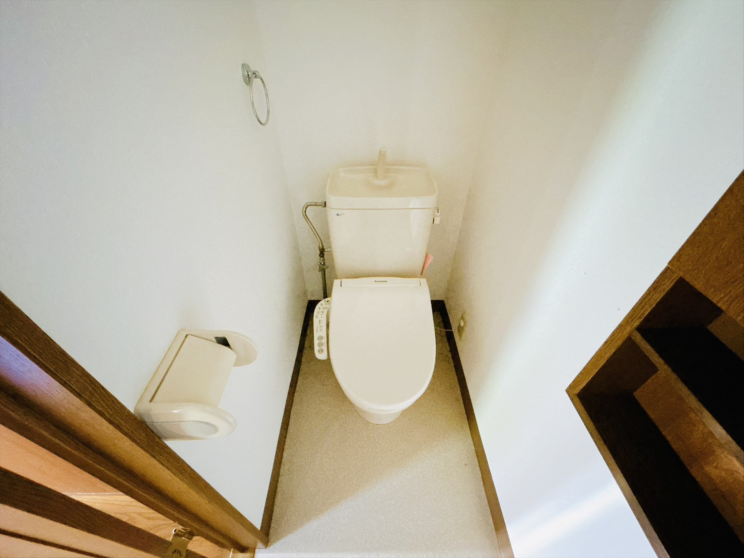 南海本線 樽井駅 徒歩18分 2階建 築26年のトイレ写真