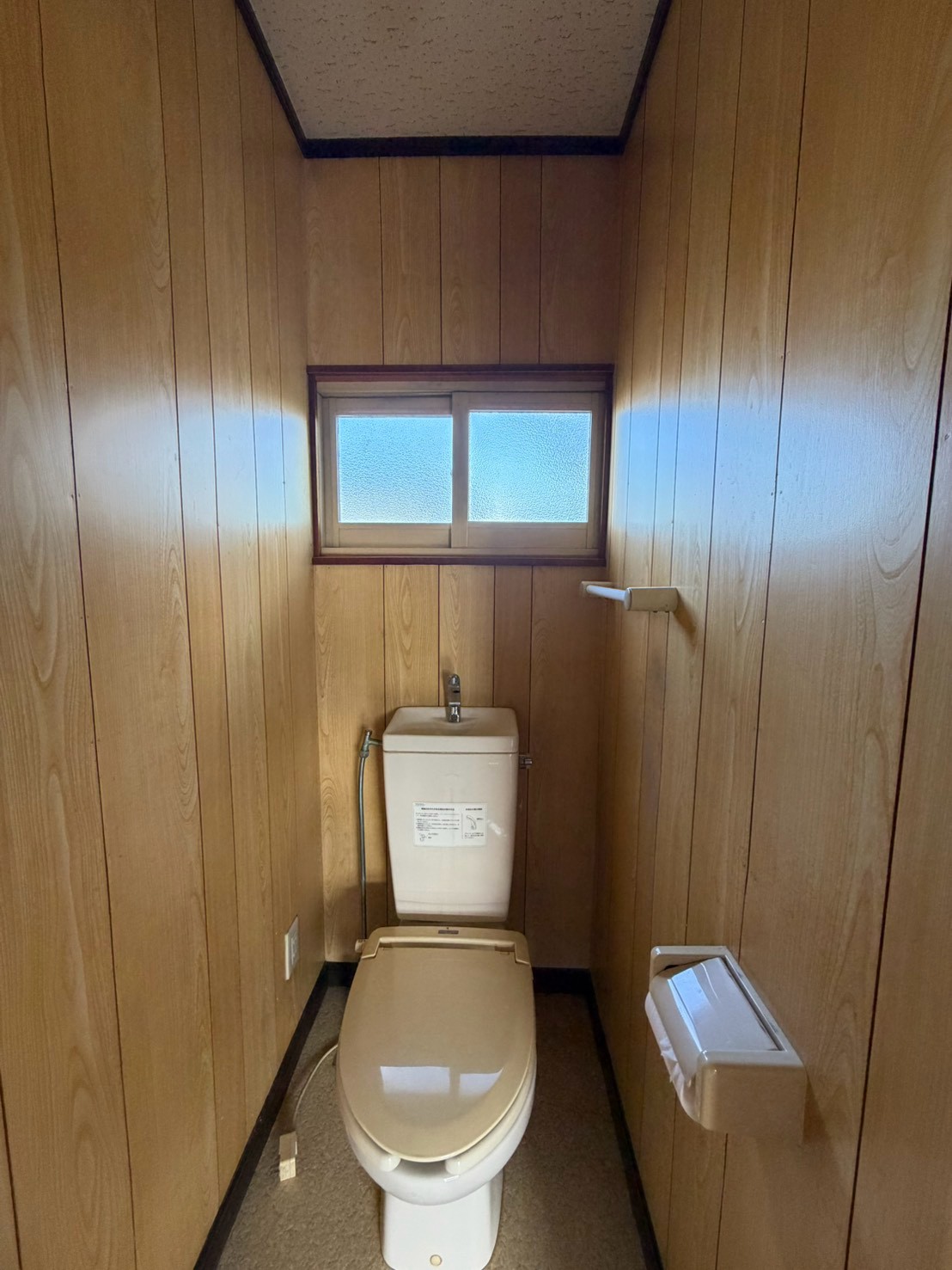 砂川市晴見3条北9丁目貸家のトイレ写真