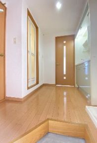 プログレス井尻の玄関写真