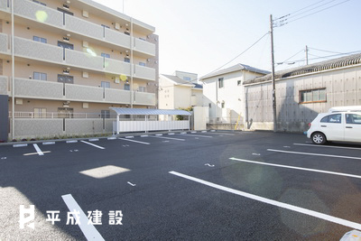 駐車場　敷地内駐車場