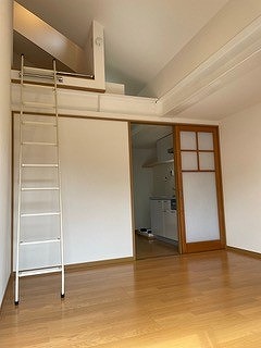 居室・リビング　洋室約６．９帖
