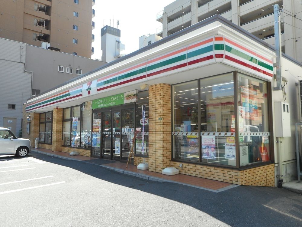 【広島市中区宝町のマンションのコンビニ】