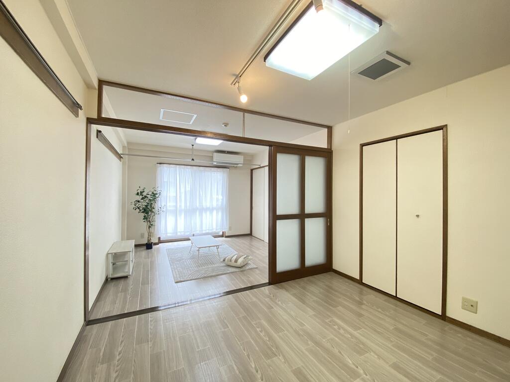 朝日スクエアの居間写真
