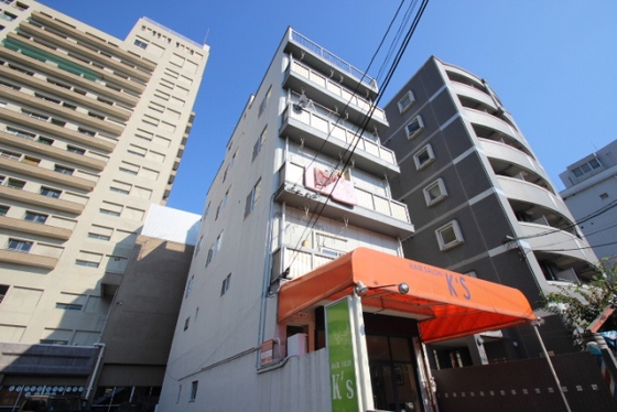 【広島市西区中広町のマンションの建物外観】