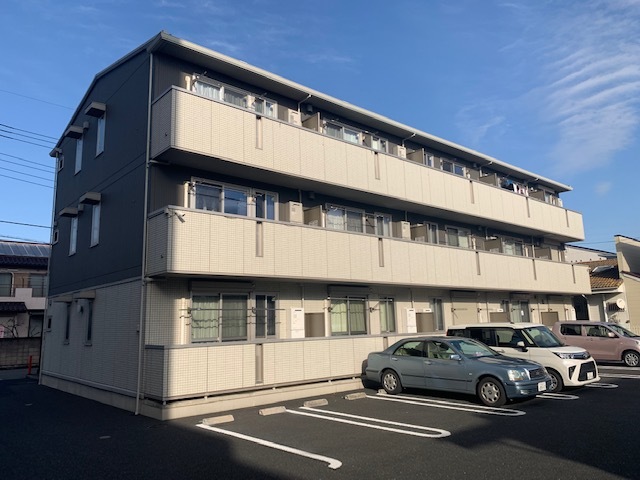 建物外観　小山駅徒歩10分　インターネット無料