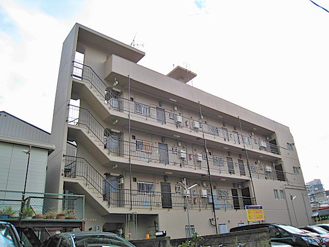 建物外観　三ノ宮駅徒歩６分です