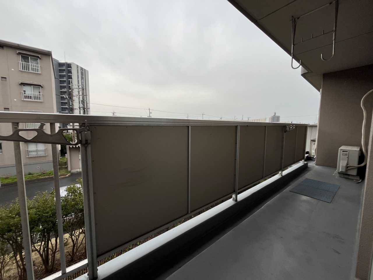 バルコニー　ワイドバルコニー
