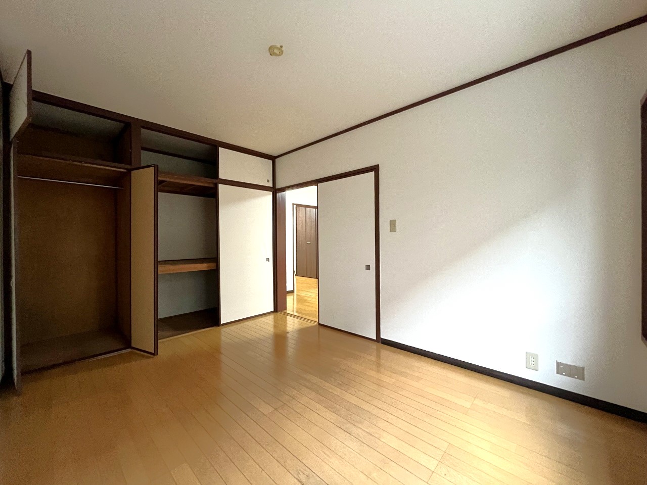 収納　各部屋に収納設備を完備