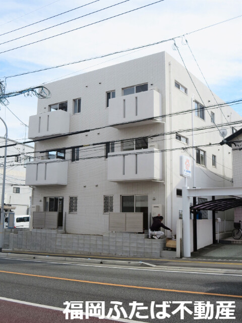 福岡市南区長住のマンションの建物外観