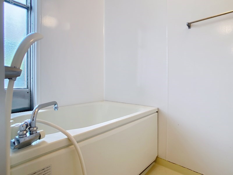 バス・シャワールーム　追い炊き機能付き