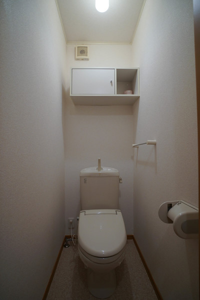 【備前市東片上のアパートのトイレ】