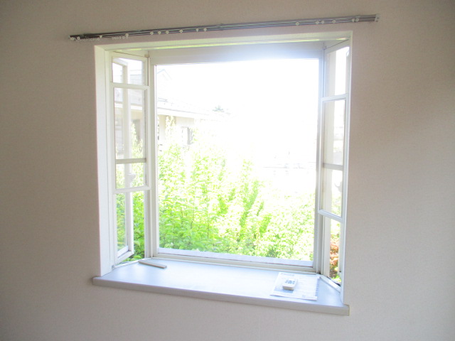 その他部屋・スペース　角部屋・出窓付きの居室。