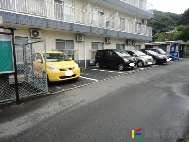 スリム太宰府の駐車場