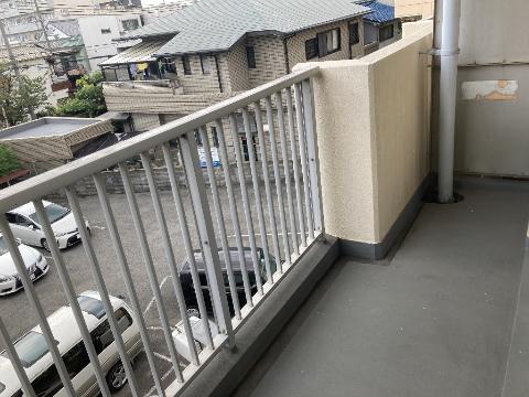 【門真市柳町のマンションのバルコニー】