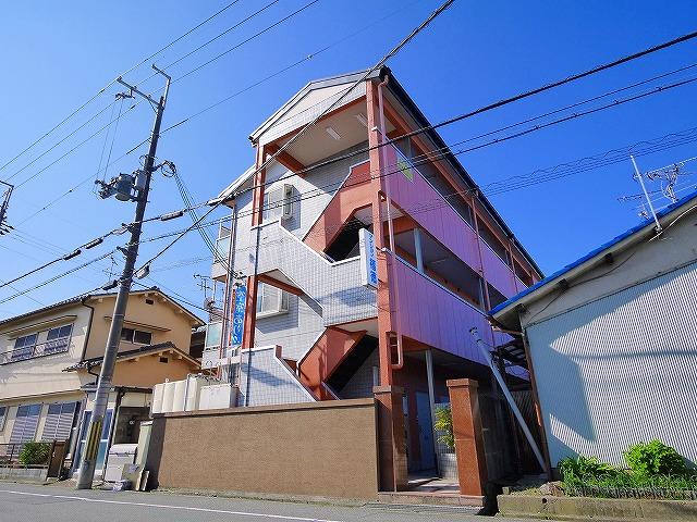 奈良市三条大路のマンションの建物外観