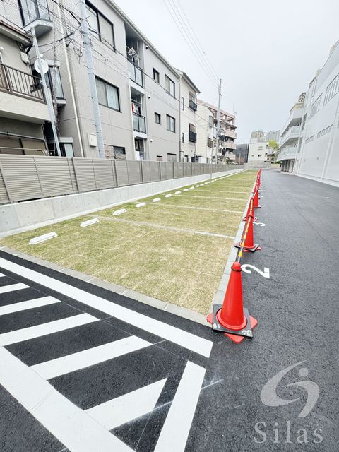 【神戸市東灘区住吉宮町のマンションの駐車場】