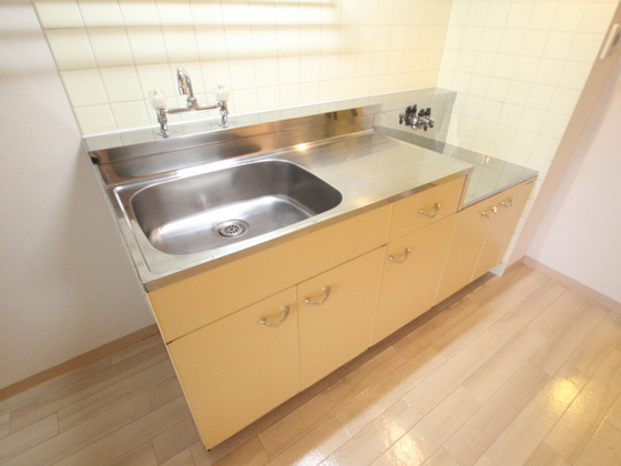 キッチン　※別の部屋の写真です。