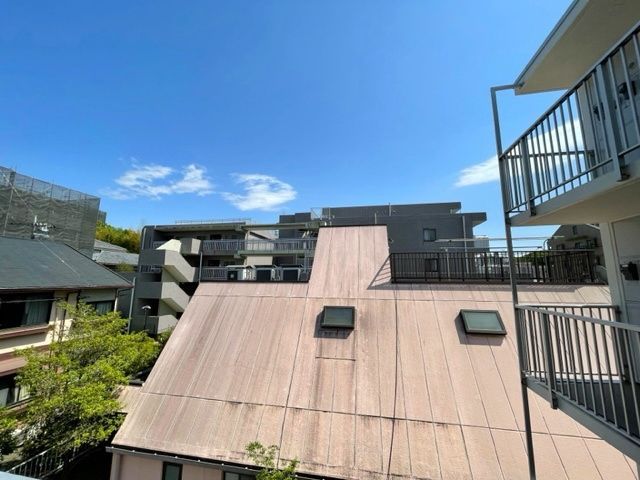 【多摩市馬引沢のマンションの眺望】