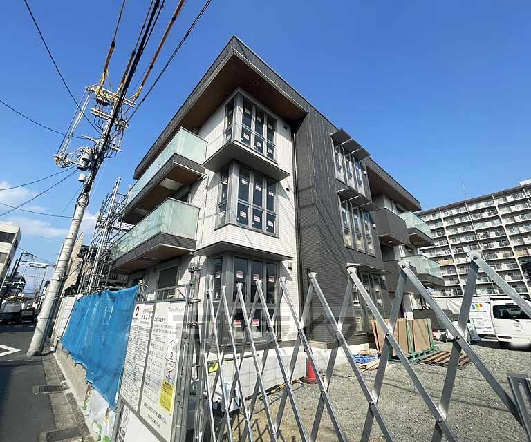 京都市南区吉祥院井ノ口町のアパートの建物外観