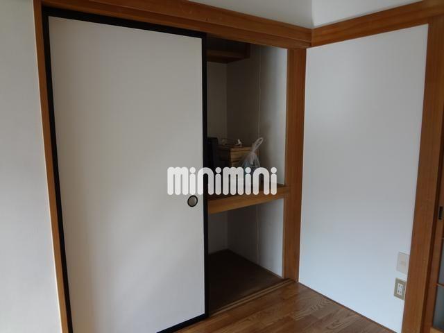 収納　布団もポンポン入ります。