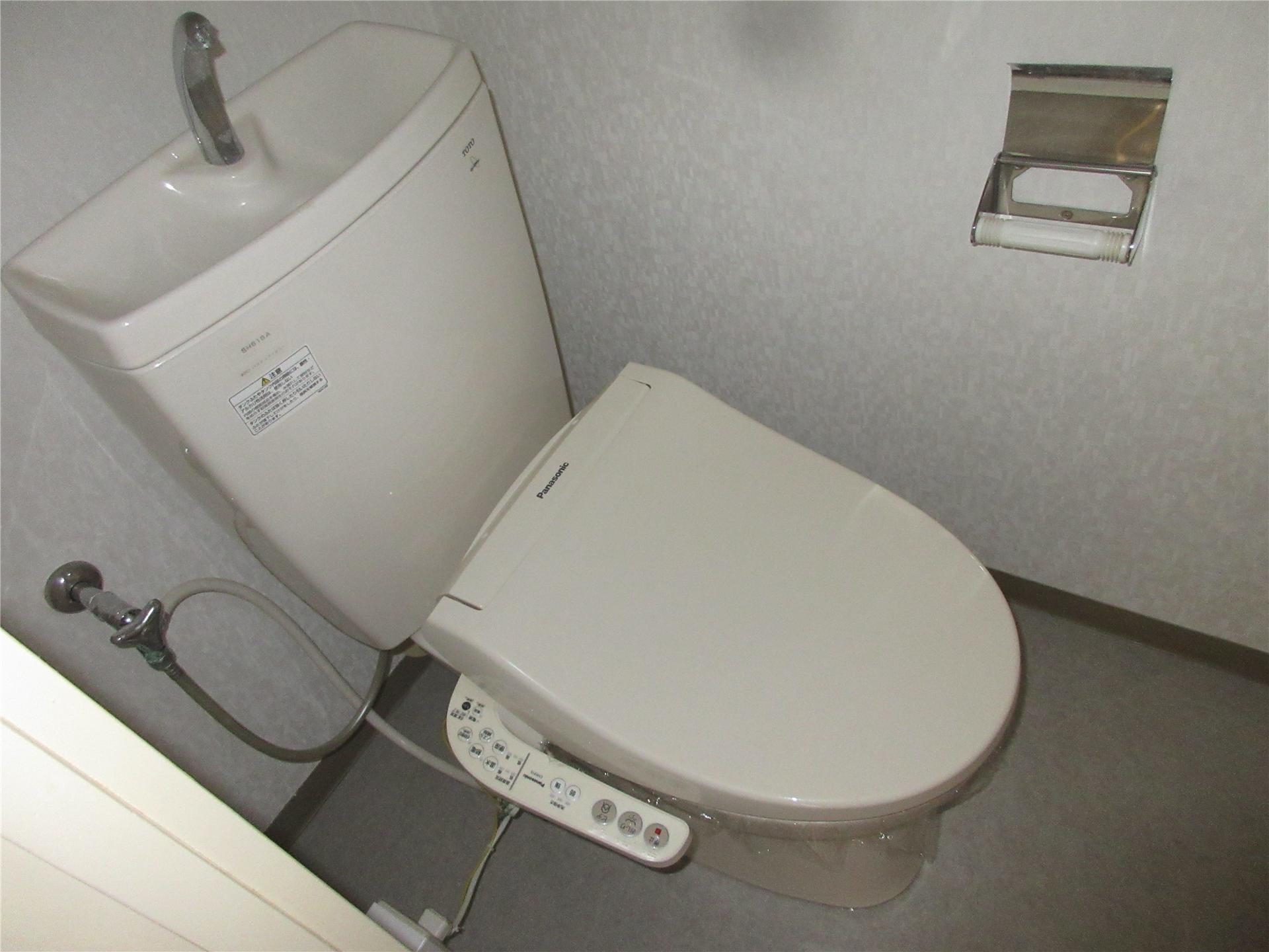 竹下ビルのトイレ写真