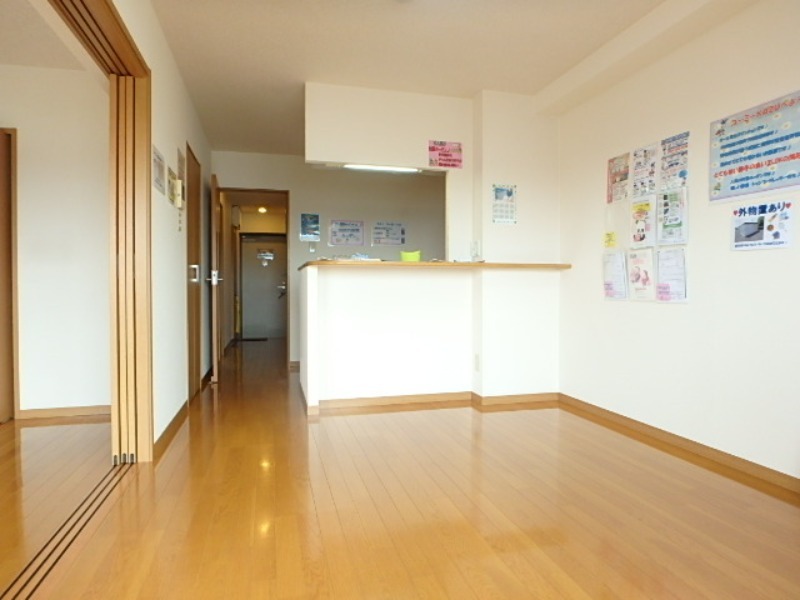 居室・リビング　図面と現状に相違がある場合には現状を優先