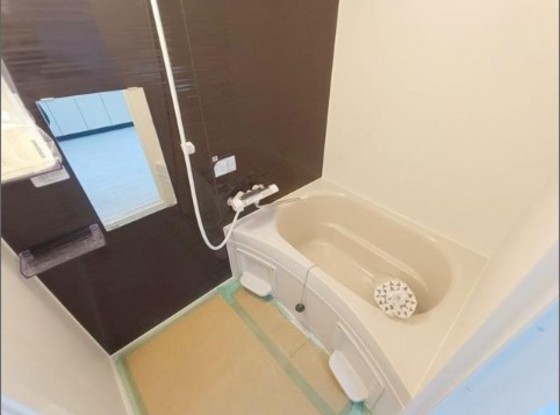 バス・シャワールーム　※ほかの部屋の写真です。