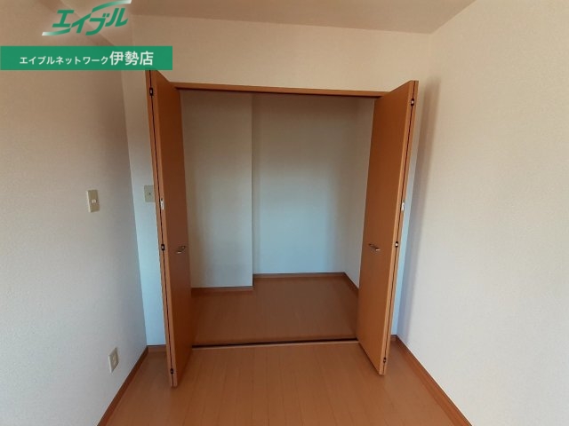 収納　同型参考写真