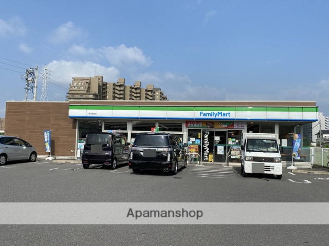 コンビニ　ファミリーマート稲沢長野店（コンビニ）まで461m