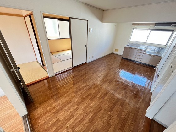 居室・リビング　※別号室のお写真です