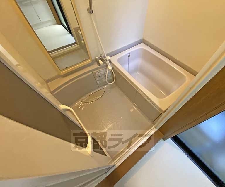 バス・シャワールーム　浴室です。