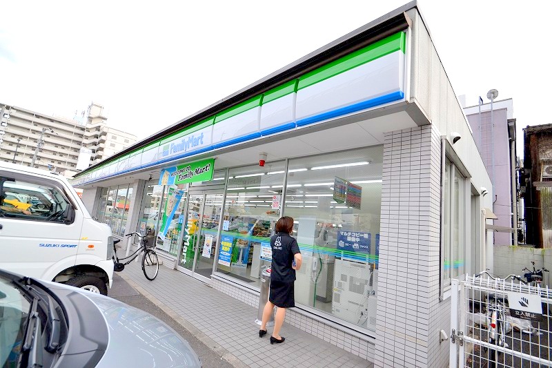 コンビニ　ファミリーマート南観音三丁目店（コンビニ）まで396m