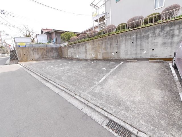 駐車場　★お部屋探しは、タウンハウジング多摩センター店へ★