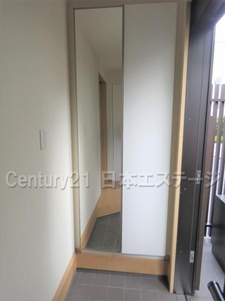 玄関　シューズ入れ完備です