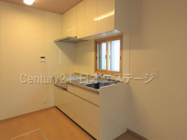 キッチン　３口ガスシステムキッチン（グリル付）