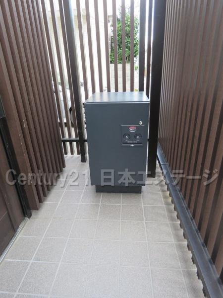 その他設備　便利な宅配ボックス完備です。