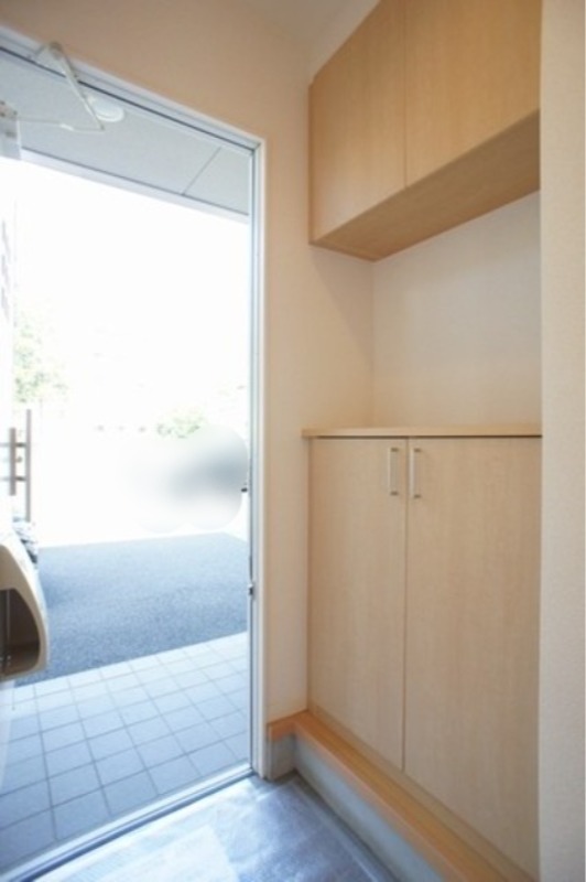 玄関　図面と現状に相違がある場合には現状を優先