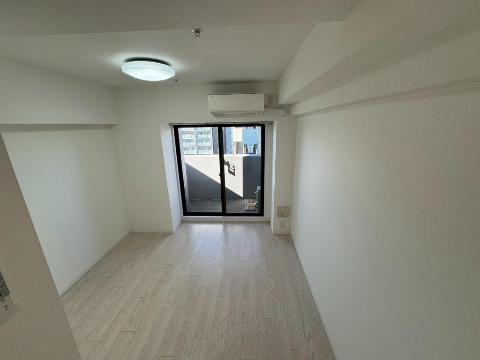 居室・リビング　室内