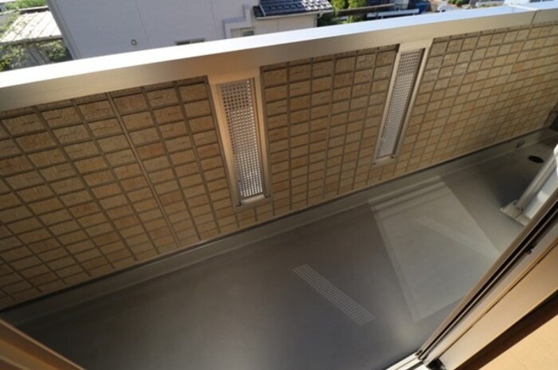 バルコニー　図面と現状に相違がある場合には現状を優先