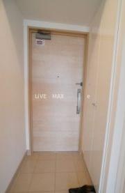 玄関　弊社は全物件仲介手数料半月分でご紹介可能です。