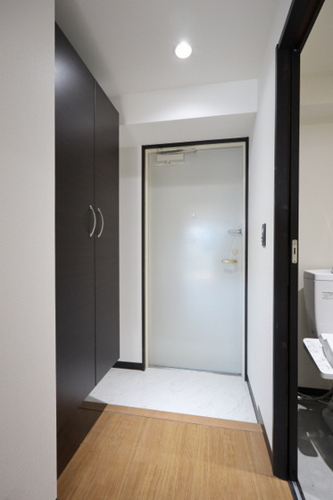 玄関　※別部屋の写真です