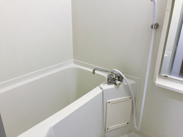 バス・シャワールーム　バスに浸かって疲れを癒しましょう