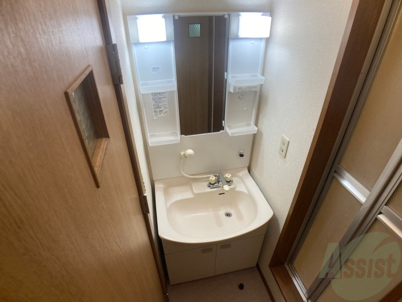 洗面設備　シャンプードレッサーで身支度もラクラクです！